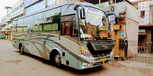 meenakshi bus
